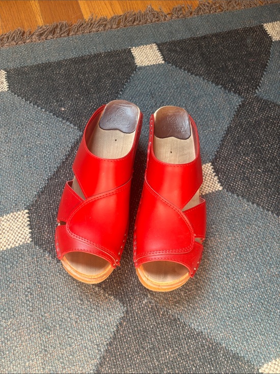 Troentorp Shoes - Red Leather Open-Toe Women's Clogs